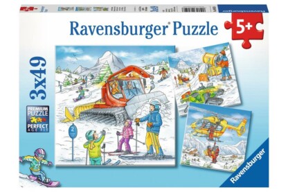 Ravensburger 08052 - A sípályán - 3 x 49 db-os puzzle