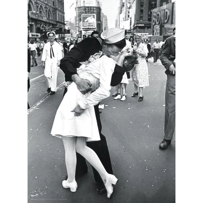 EuroGraphics 6000-0820 - Times Square V-J Day Kiss - 1000 db-os puzzle