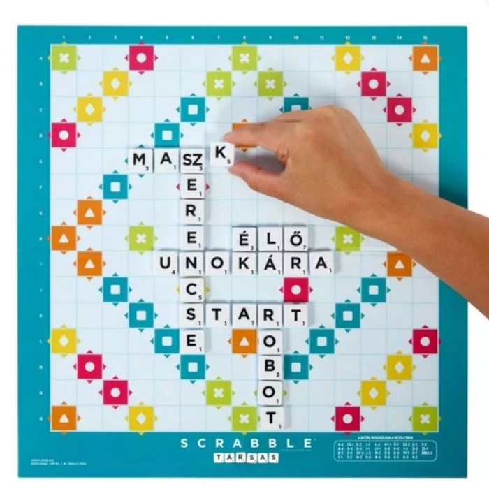 Scrabble Original és Társas - 2 az 1-ben (HXW04)